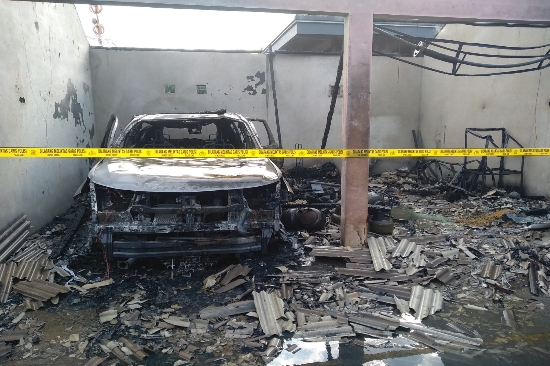 Ruko dan Mobil Pajero Ludes Dilalap Si Jago Merah