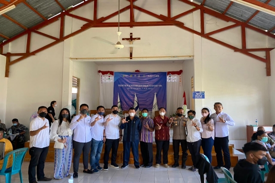 Dihadiri Wabub Yulianus Weng dan Berkolaborasi bersama Komponen Masyarakat, Pemkab Mabar Gelar “Wisata Vaksin”
