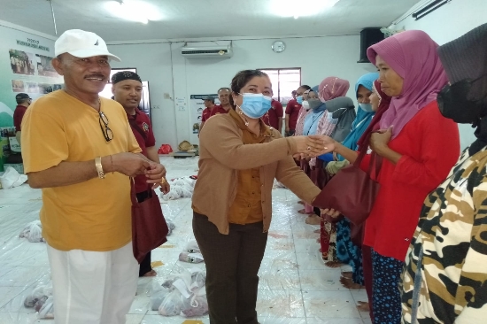 Sari Galung Sumbang Hewan Qurban bagi Yayasan Insan Cendekia Madani Bali
