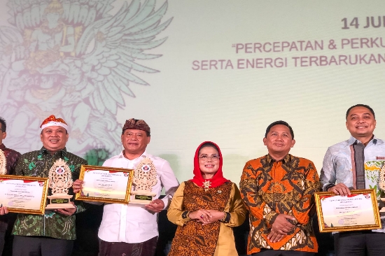 Harkopnas ke-75, Wali kota Denpasar Jaya Negara Mendapatkan Penghargaan Penggerak Koperasi Terbaik