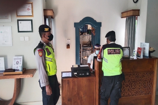 Polsek Blahbatuh Sambangi Isoter Provinsi Bali di Pramana Desa Swan Keramas