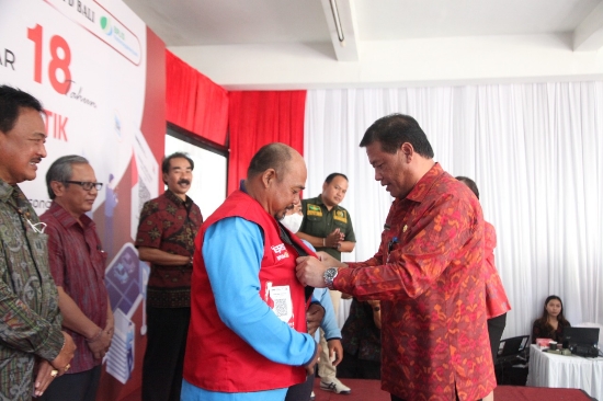 Sekda Alit Wiradana Resmikan Pembayaran Parkir dengan QRIS di Kota Denpasar