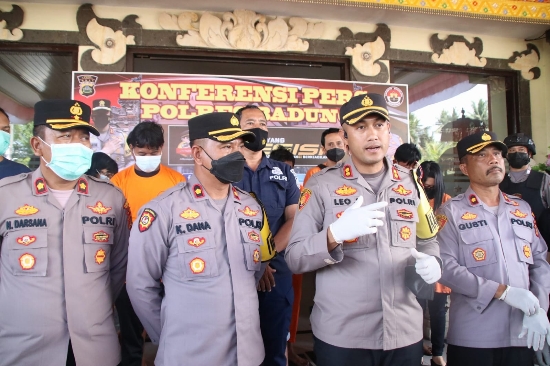 Polres Badung Bekuk 10 Tersangka Judi Online di 9 Lokasi