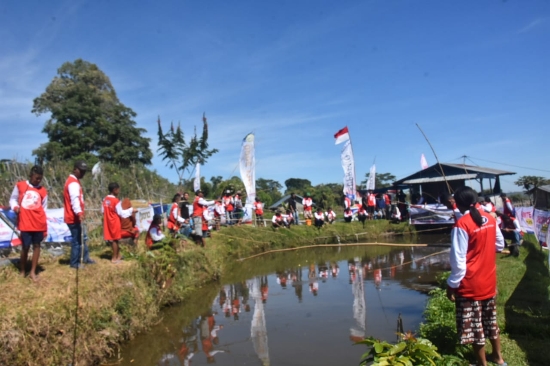 Meriahkan HUT RI ke-77, Rumah Ikan Beri Motivasi  Petani Holtikultura Ikuti Lomba Mancing