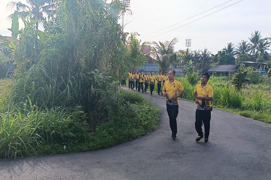 Jaga Imunitas, Personel Polsek Blahbatuh Laksanakan Olahraga Lari Pagi
