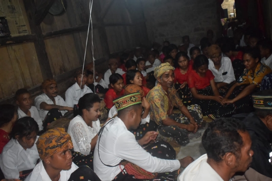 Belajar tentang Adat Manggarai, Ratusan Siswa SMAN 3 Lamba Leda Datangi Rumah Adat Kampung Lompong