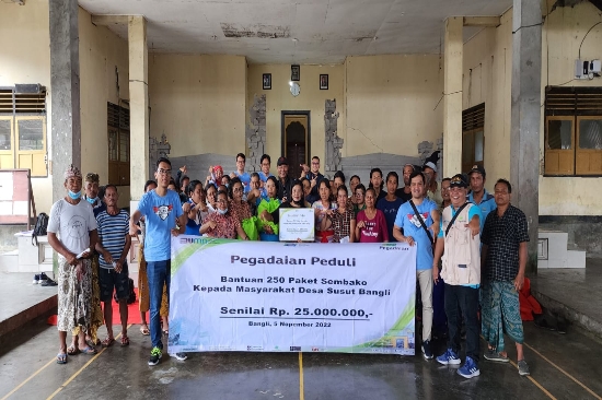 Pegadaian Peduli: Pegadaian Motorcycles Club Denpasar Salurkan Bantuan 250 Paket Sembako kepada Masyarakat Desa Susut Bangli