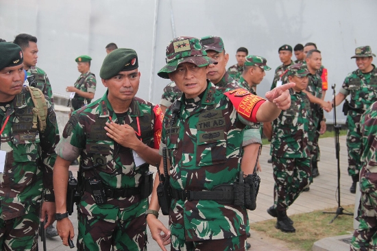 Dampingi Panglima TNI di Tahura Mangrove, Pangdam Yakinkan Satgas Pamwil Kuasai Medan