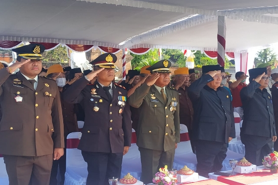 Kapolsek Gianyar Hadiri Upacara Serah Terima Pataka dan Surat Sakti I Gusti Ngurah Rai