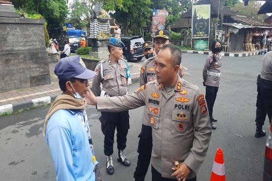 Kapolres Gianyar Cek Program Orti Krama Polres Gianyar di Polsek Sukawati