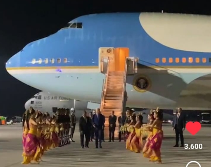 Tiba di Bali Disambut Penari Bali, Joe Biden: Amazing Splendid Wonderful!!