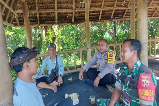 Bhabinkamtibmas Kelurahan Abianbase Pantau Kegiatan Posyandu
