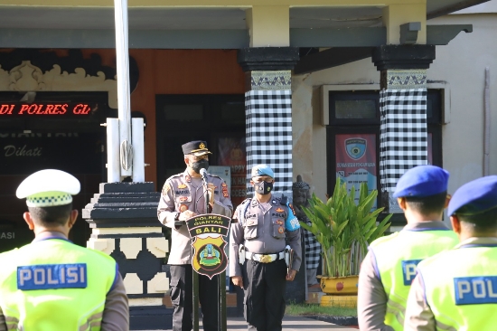 Apel Jam Pimpinan, Wakapolres Gianyar Ingatkan Personel untuk Tingkatkan Kewaspadaan