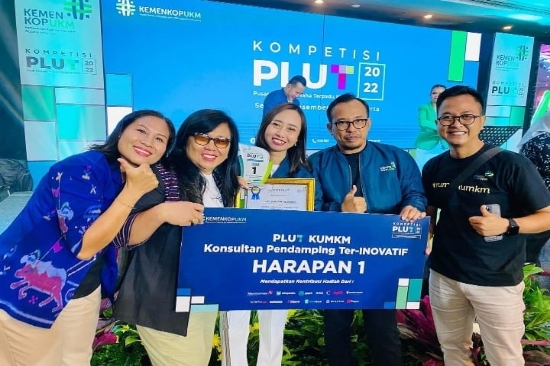 Membanggakan Jembrana, Luh Putu Diah Puspayanthi Raih Juara Harapan 1 Konsultan Pendamping Terinovatif PLUT KUMKM