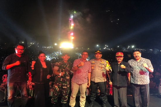 Kapolres Gianyar Pimpin Pengamanan Tahun Baru di Alun-Alun Gianyar
