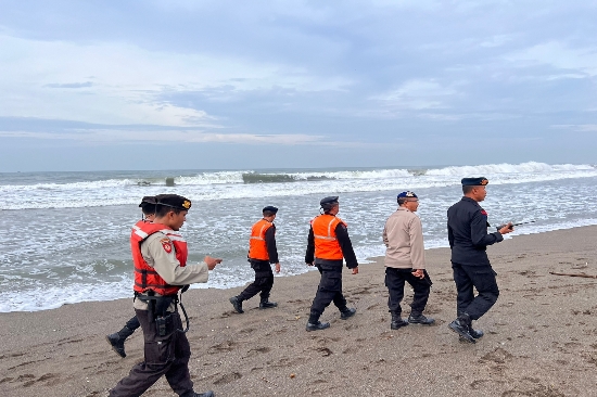 Andika Asal Labuan Bajo Ditemukan Meninggal Pasca Terseret Arus Pantai