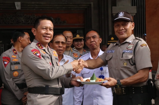 Rayakan Hut Satpam ke-42 Kapolda Bali Beri Apresiasi kepada Seluruh Satpam