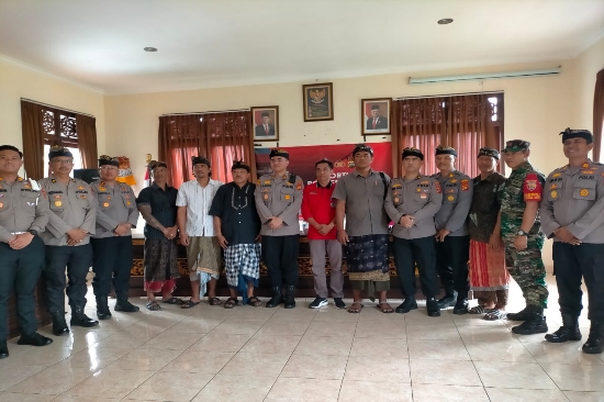 Wakapolres Gianyar Serap Aspirasi Masyarakat Melalui Program Jumat Curhat