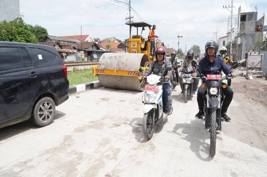 Gus Muhdlor Pastikan Frontage Road Deltasari Lingkar Timur Rampung Maret 2023