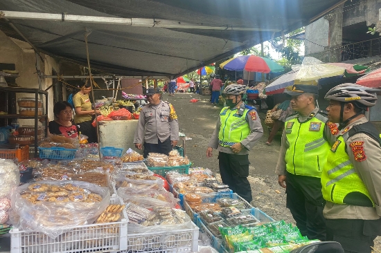 Pantau Situasi Kamtibmas, Polsek Payangan Gelar Patroli Bersepeda Sambil Sampaikan Pesan Kamtibmas
