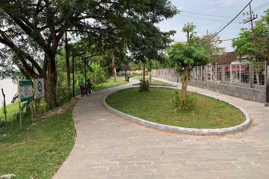 Taman Bengawan Solo Bojonegoro Makin Cantik, Jadi Tempat Santai Bareng Keluarga