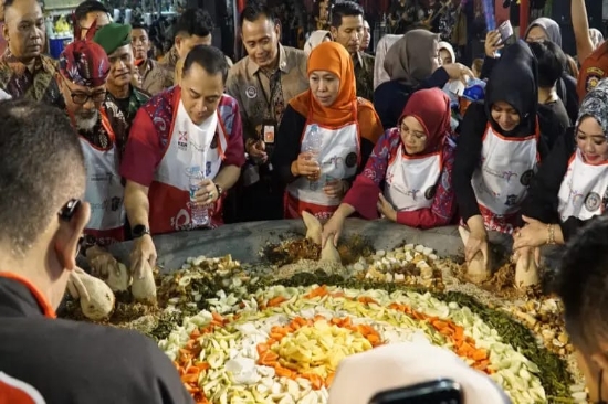 Kemenparekraf Apresiasi Festival Rujak Uleg Surabaya 2023