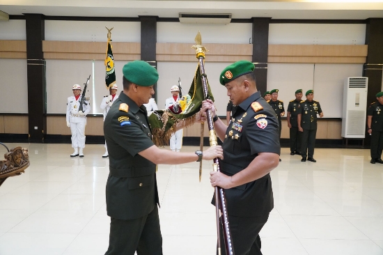 Pangdam IX/Udayana Pimpin Upacara Sertijab Danrem 162/WB, Karumkit Tk. II Udayana dan Kakudam IX/Udayana