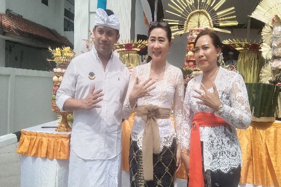 Gelar Odalan Kantor DPW NasDem Bali, Julie Sutrisno Laiskodat: Ini sebagai Ungkapan Syukur