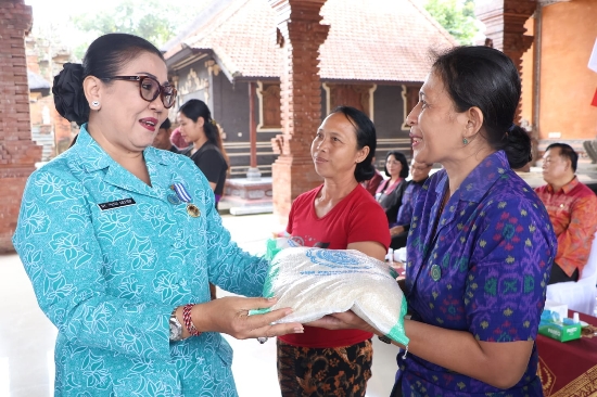 Sambangi 4 Desa di Kecamatan Abiansemal – Badung, Ny. Putri Koster Ucapkan Terima Kasih Atas Dukungan dan Kerjasama Kader PKK Entaskan Stunting