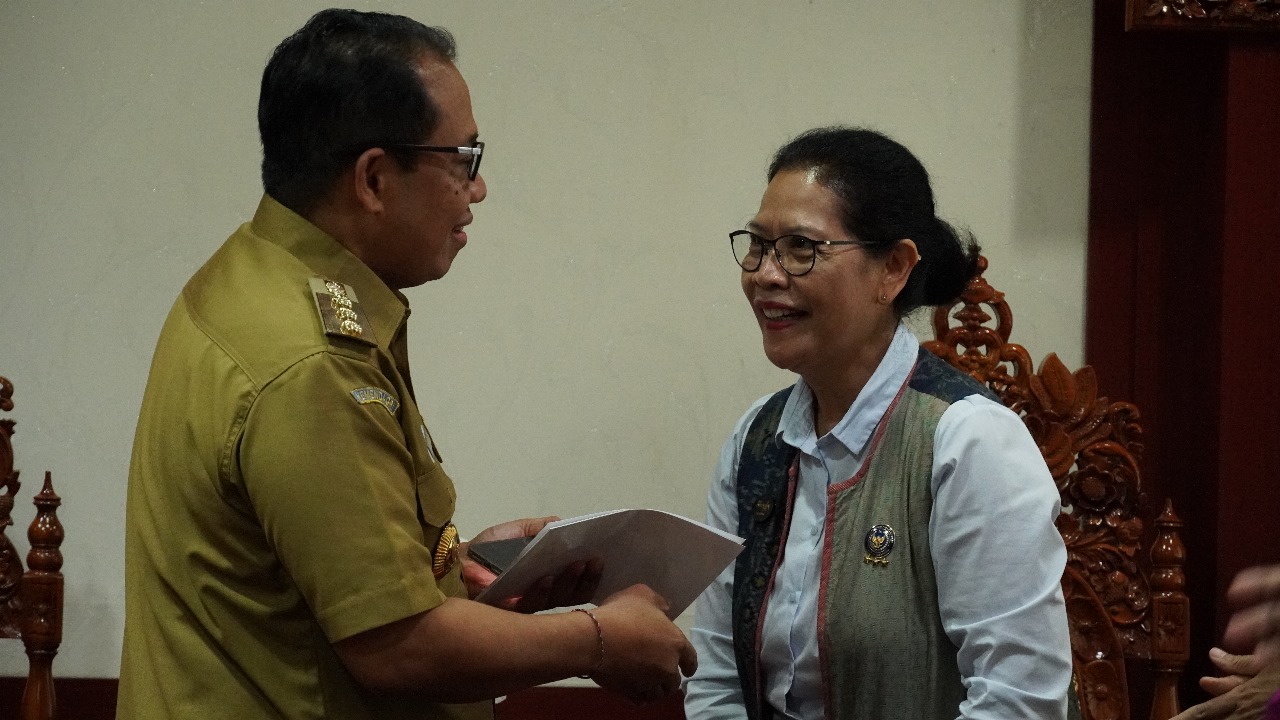 Pj. Gubernur Bali Tegaskan Pungutan Wisatawan Asing Untuk Penanganan Sampah dan Pelestarian Budaya