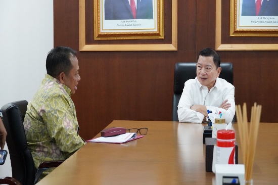 Temui Menteri Suharso Monoarfa, Pj. Gubernur S. M. Mahendra Jaya Dapat Sinyal Positif Realisasi LRT di Bali