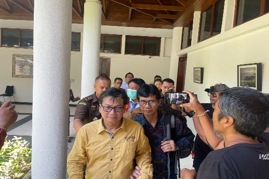 Penahanan Rektor Unud, PH Ketut Ngastawa: Kaget Penahanan Klien Kami Terkesan Ekspres