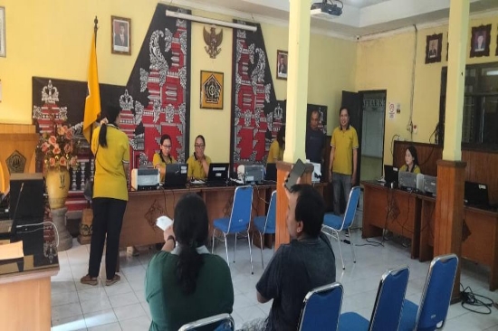 Masyarakat Kelurahan Kesiman Antusias Ikuti Layanan Jemput Bola Disdukcapil