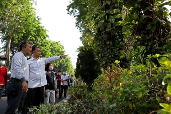 Pemkot Surabaya Revitalisasi Seluruh Taman Kota Jadi Cantik Nan Indah