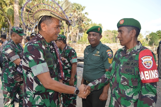 Pangdam IX/Udayana Resmikan Sejumlah Ruangan Rumkit Tk. III Wira Sakti dan Kunjungi Kodim 1627/RN