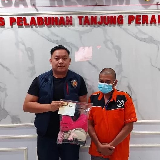 Masih Ingat Juragan Besi Tua Cabuli AnaK Tirinya ? Akhirnya Dibekuk Polisi Tanjung Perak