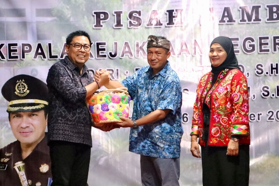 Wawali Arya Wibawa Hadiri Pisah Sambut Kajari Denpasar, Berharap Sinergitas Berkelanjutan Wujudkan Denpasar Maju