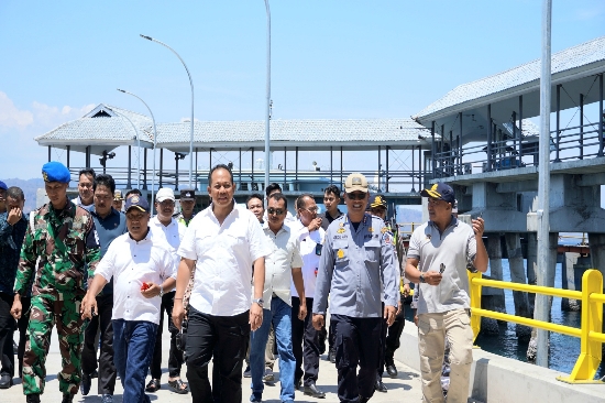 Pj. Gubernur Mahendra Jaya Cek Kesiapan Angkutan Nataru di Pelabuhan Gilimanuk