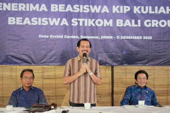 Dua Tokoh Pendidikan Bali Dukung Dadang Hermawan ke DPR RI