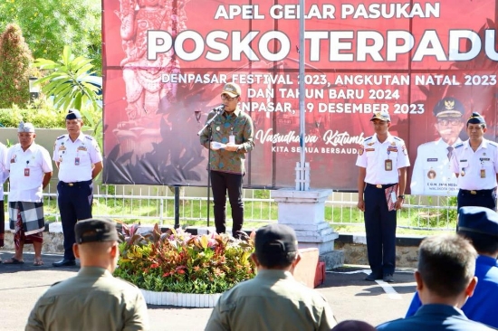 Wawali Arya Wibawa Pimpin Apel Gelar Pasukan Posko Angkutan Nataru dan Denfest 2023