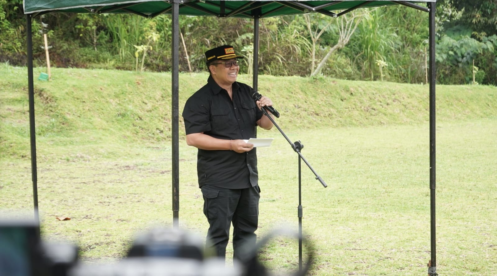 Ikuti Penanaman Pohon Serentak, Mahendra Jaya Ajak Generasi Muda Peduli Lingkungan