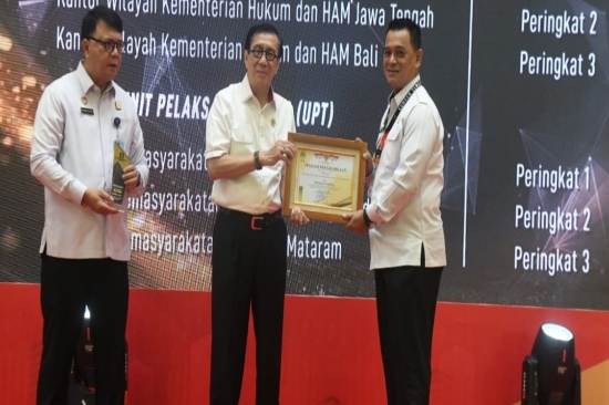 Kanwil Kemenkumham Bali Raih Penghargaan Pelaksanaan Reformasi Birokrasi dan Kinerja Terbaik