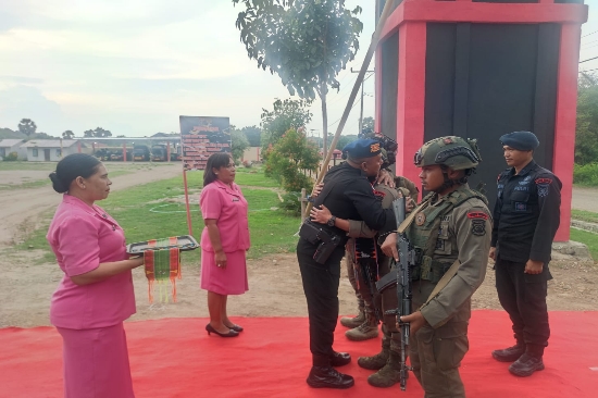 Usai Tugas Ops Damai Cartenz 2023, Tiga Personil Brimob Mabar Kembali Bertugas di Labuan Bajo
