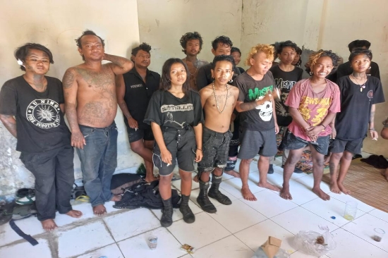 Ganggu Ketertiban Umum, Sat Pol PP Denpasar Gandeng Polsek Denut Tertibkan Anak Punk