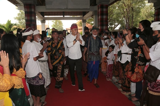 Buruan Daftar! Wali Kota Eri Cahyadi Buka Pendaftaran Beasiswa Penghafal Kitab Suci sebanyak 1.419 Orang