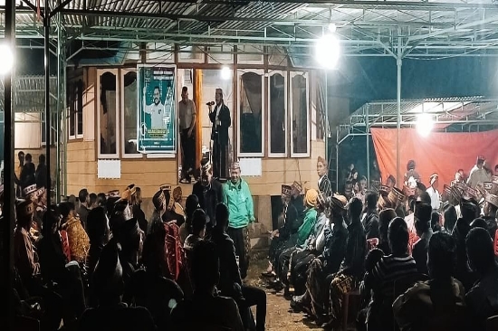 Kembali Maju sebagai Caleg DPRD Manggarai Periode 2024-2029, Kosmas Banggut Gelar Acara Adat Selek