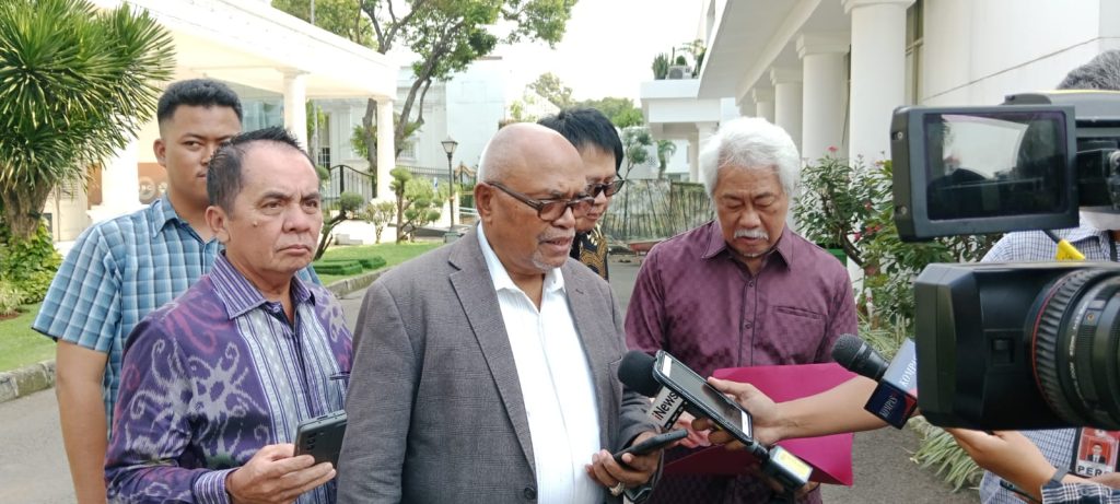 Turunkan Jokowi karena tak Lagi Penuhi Syarat sebagai Presiden