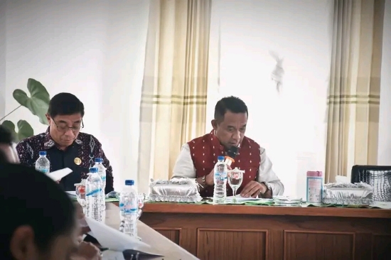 Bupati Manggarai Hadiri Rapat Pembahasan Rencana Kerja Anggaran Tirta Komodo