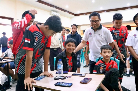 Diikuti 1.730 Atlet Pelajar Arya Wibawa Tinjau Porsenijar Esport di Denpasar