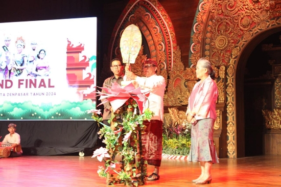 Sekda Alit Wiradana Hadiri Grand Final Pemilihan Duta GenRe Denpasar 2024